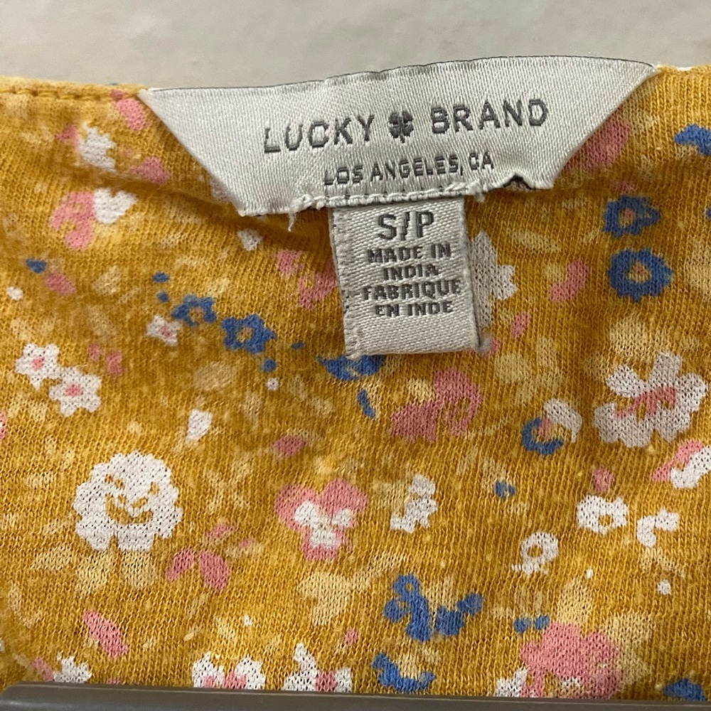 Lucky Brand Yellow floral blouse with short sleeves and smock style - Picture 3 of 5